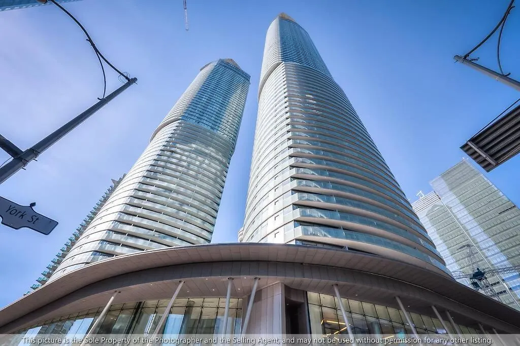 Executive 1 Bedroom Condo - Cn Tower & City View Toronto 0*,  Canada